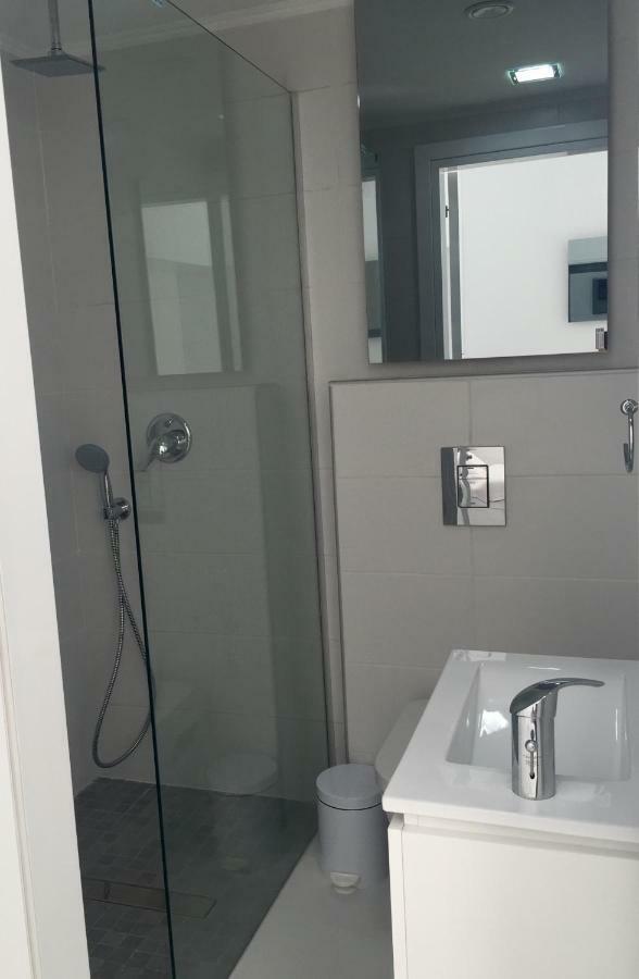 Modern Seaview Beach Studio Лімасол Екстер'єр фото
